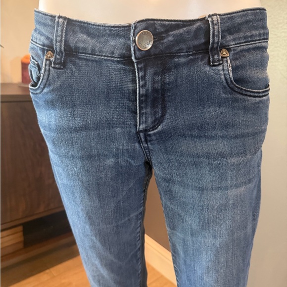 Kut From The Kloth Catherine Boyfriend Jeans – Size 2P - Picture 3 of 11